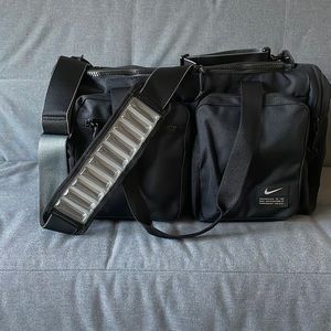 Nike Utility Power Duffel (Medium, 51L)